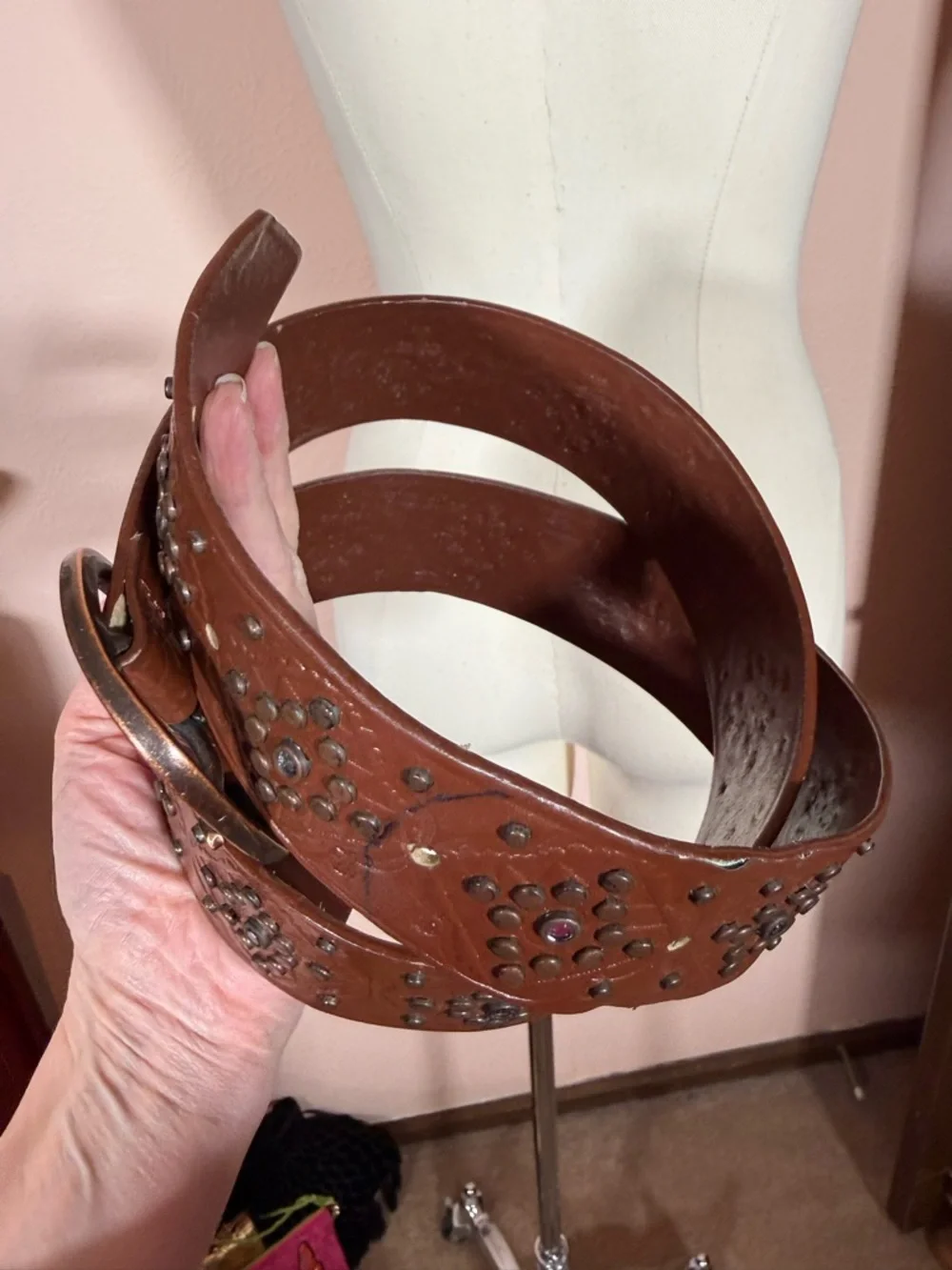 Lake Shore Drive Brown tooled leather Studded wide Vintage Western Belt large - Picture 12 of 17
